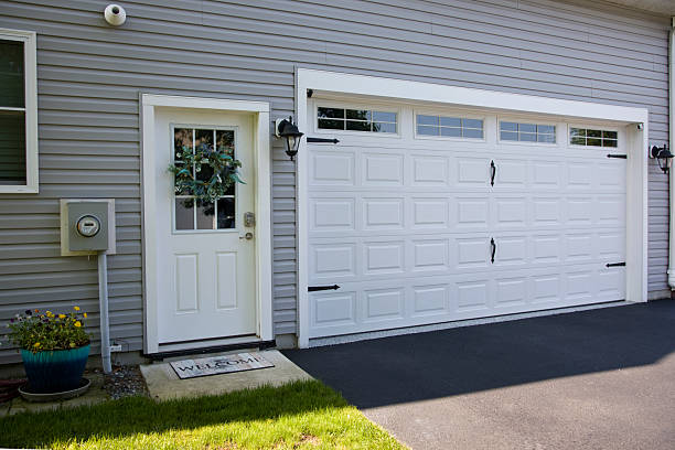 24/7 Emergency Garage Door Panel Replacement experts in Nampa, ID